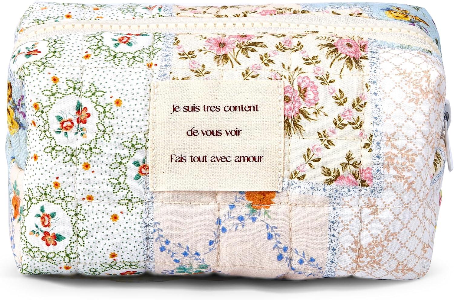 Our Review: Charming Floral Makeup Bag with Compact Travel Ease