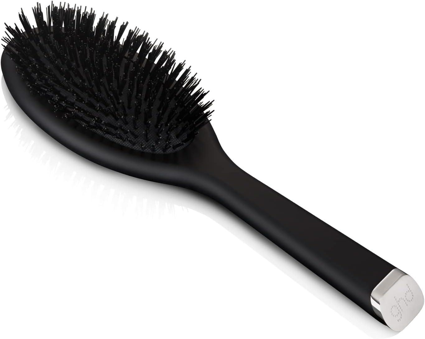 Notre avis sur la brosse ovale ghd The Dresser : élégance et efficacité
